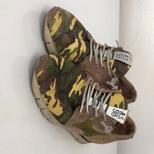 AS 98 camo low top shoe